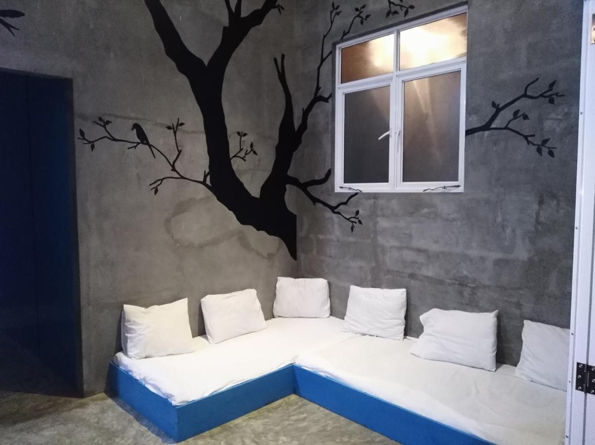 Cycling Backpacker Hostel & Cafe Unawatuna Esterno foto