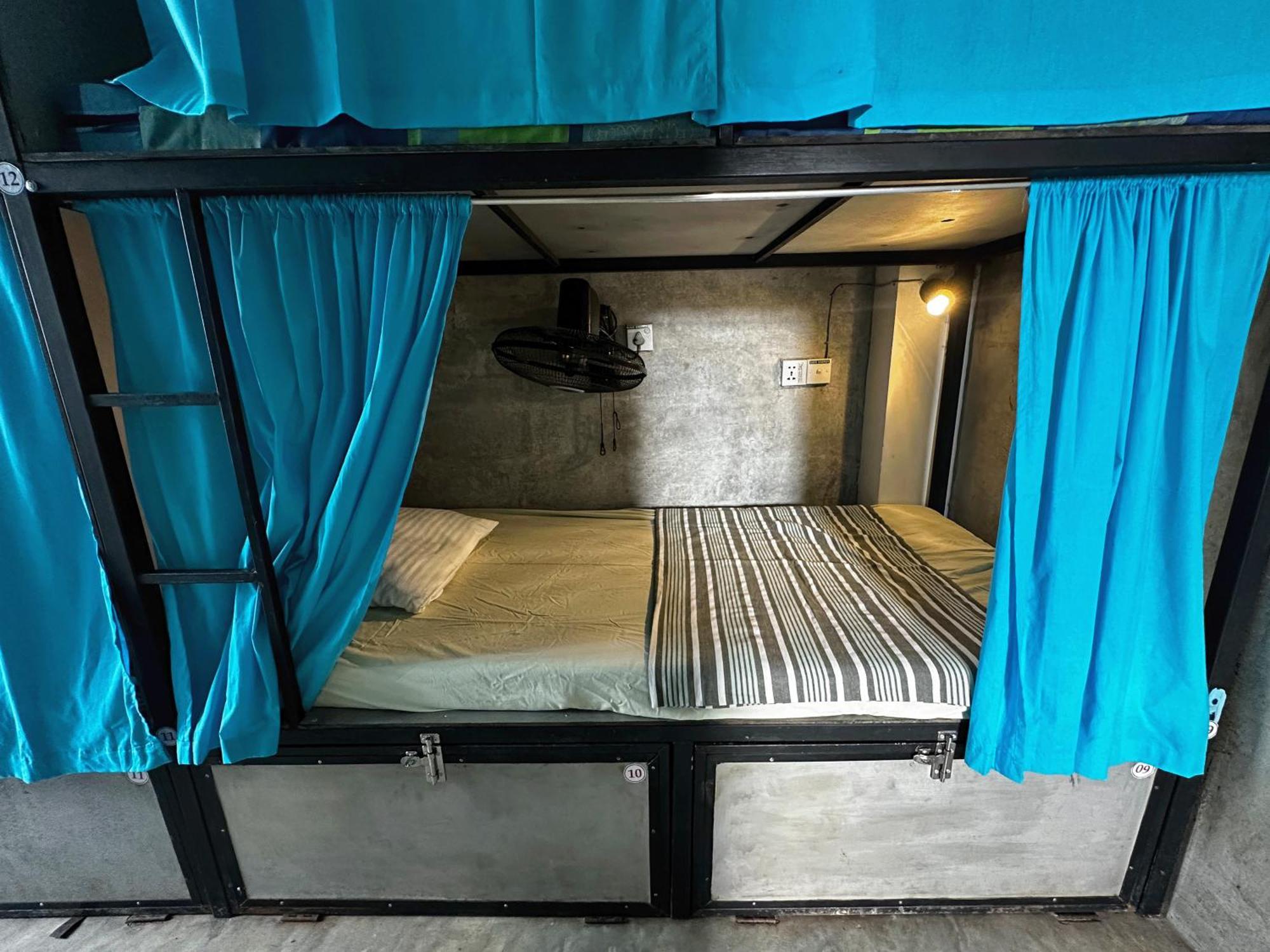 Cycling Backpacker Hostel & Cafe Unawatuna Esterno foto