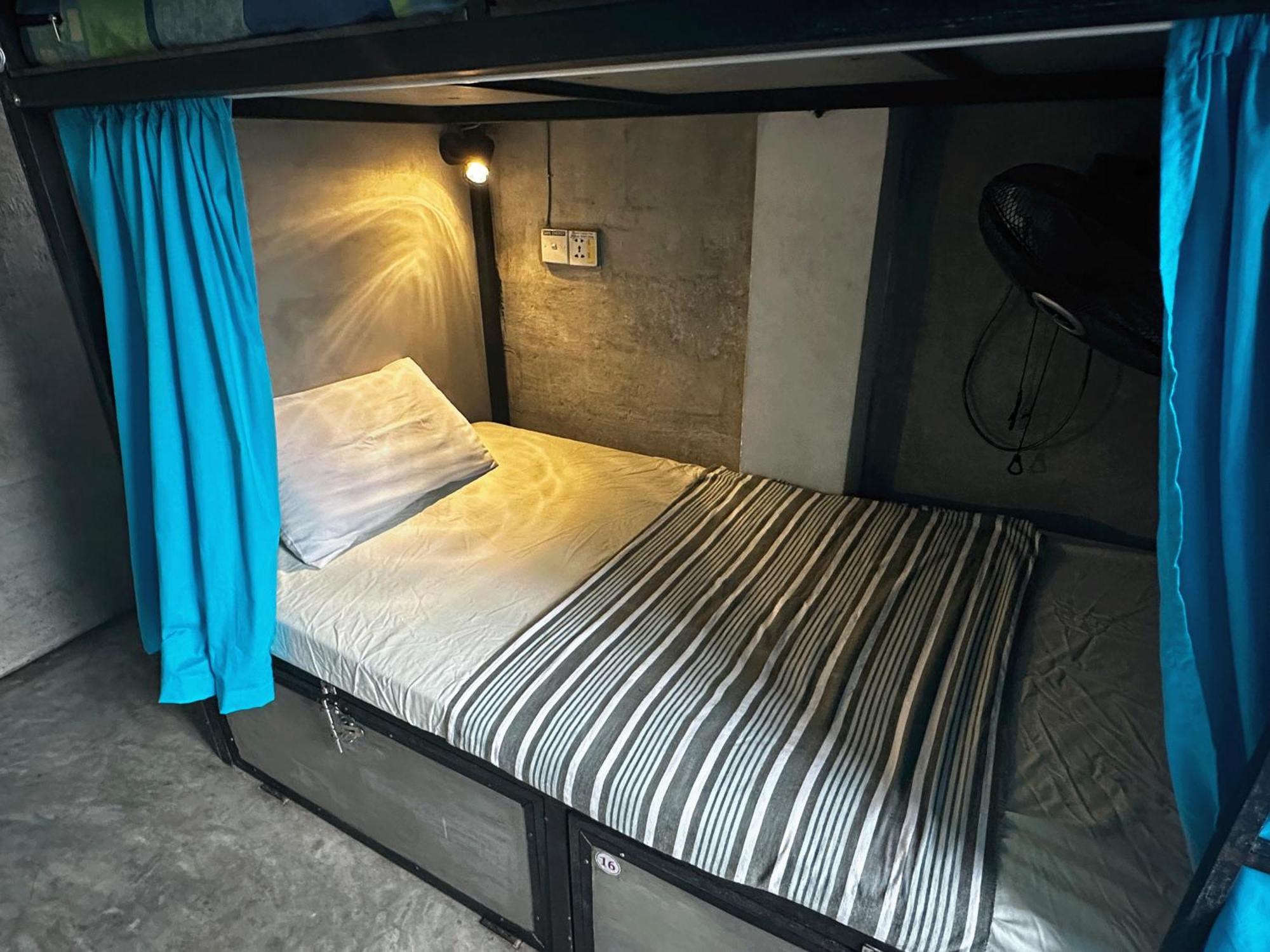 Cycling Backpacker Hostel & Cafe Unawatuna Esterno foto